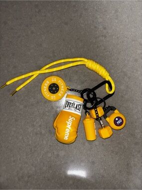 Supreme x Everlast Yellow Boxing Glove Keychain - Kids Accessories